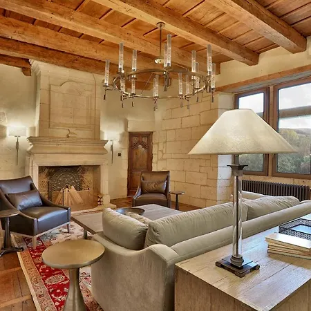 Chateau De Belet Bed & Breakfast