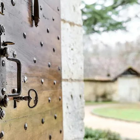 Chateau De Belet Bed and Breakfast Saint-Aquilin