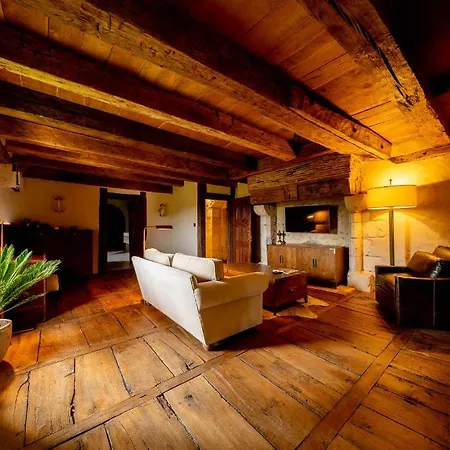 Chateau De Belet Bed & Breakfast