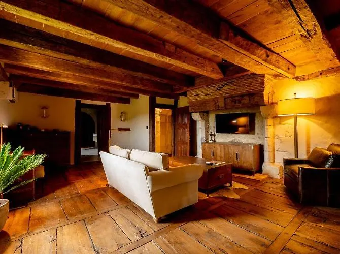 Chateau De Belet Bed & Breakfast